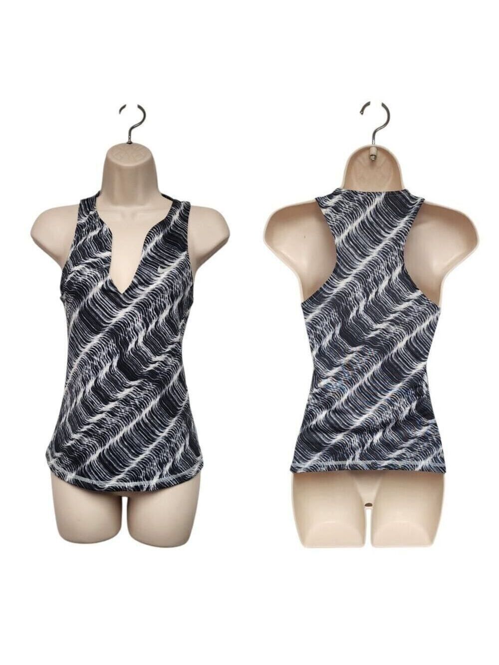 Nike Dri Fit Women's V-neck Athletic Workout Athleisure Black Tank Top Size XS